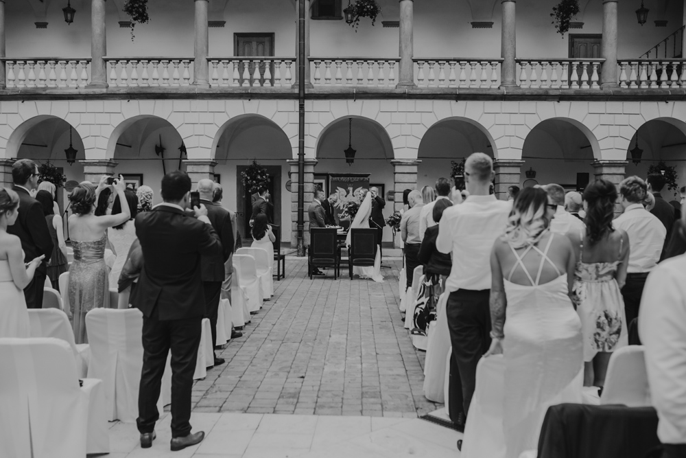 Ślub na zamku królewskim w Niepołomicach-89